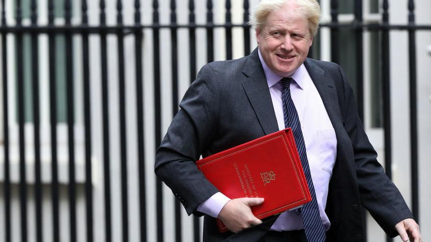 Boris Johnson també dimiteix i agreuja la crisi interna del govern britànic pel Brexit