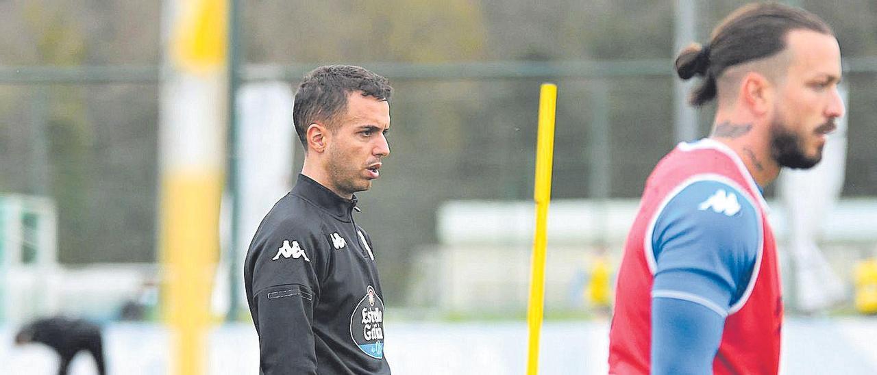 Borja Jiménez junto a Héctor Hernández en el entrenamiento del miércoles en Abegondo