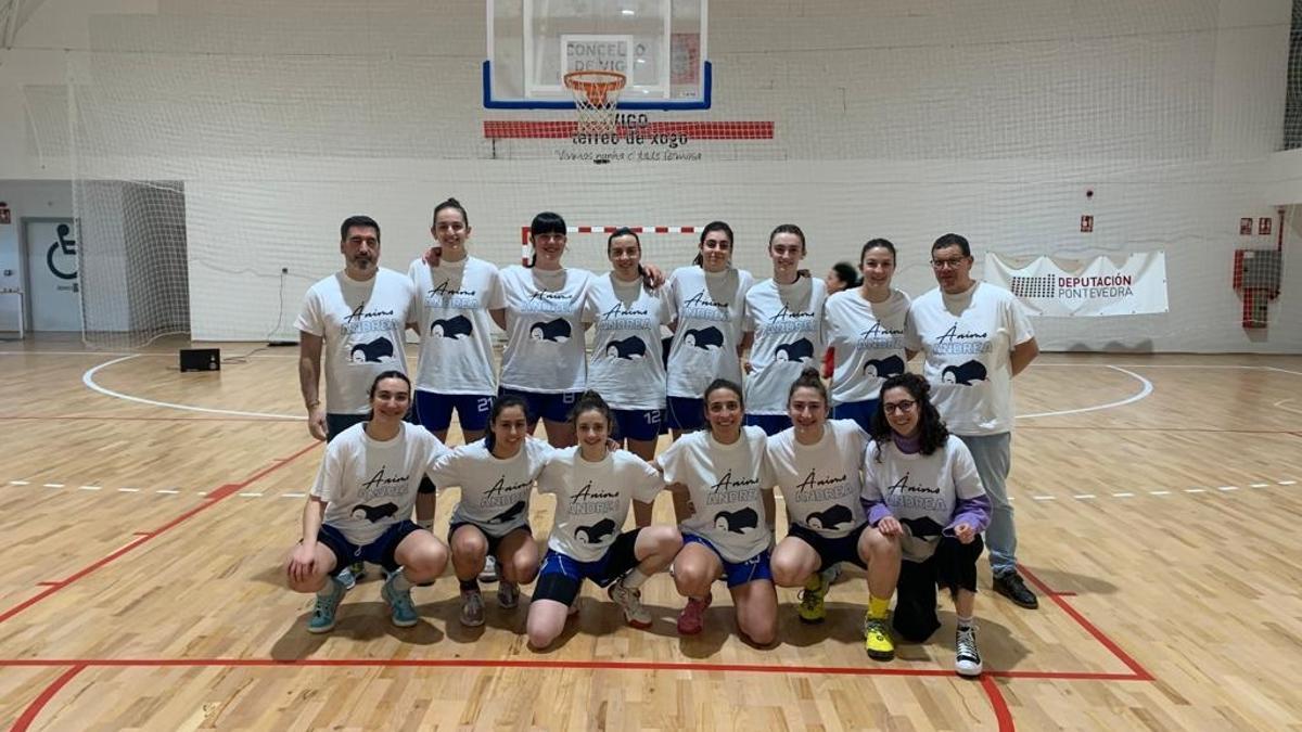 Las jugadoras del Hyupersa Peleteiro posando en la previa del encuentro que disputó en Balaídos