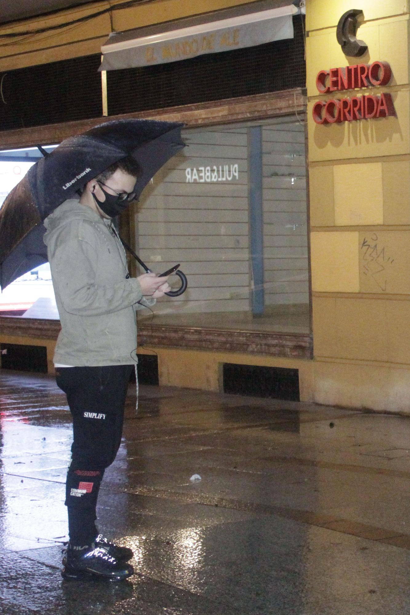 Puente pasado por agua en Gijón