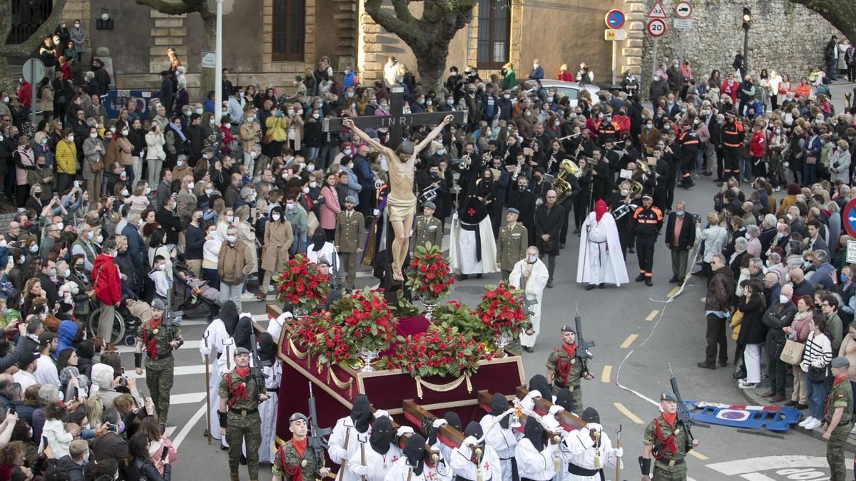 VÍDEO: Las cofradías de Gijón ultiman los detalles de la Semana Santa