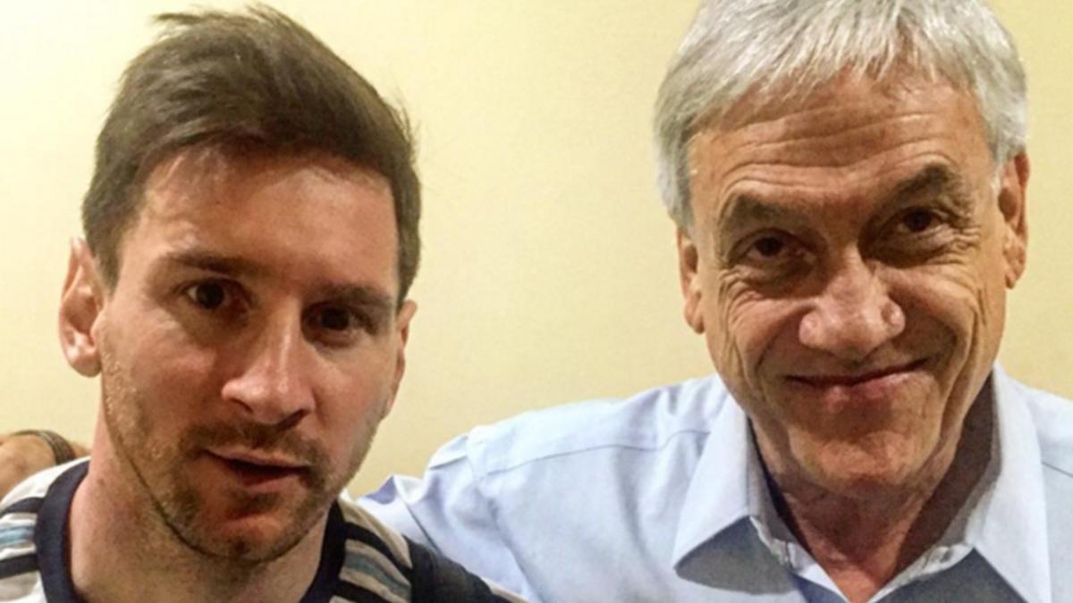 Sebastián Piñera, junto a Messi