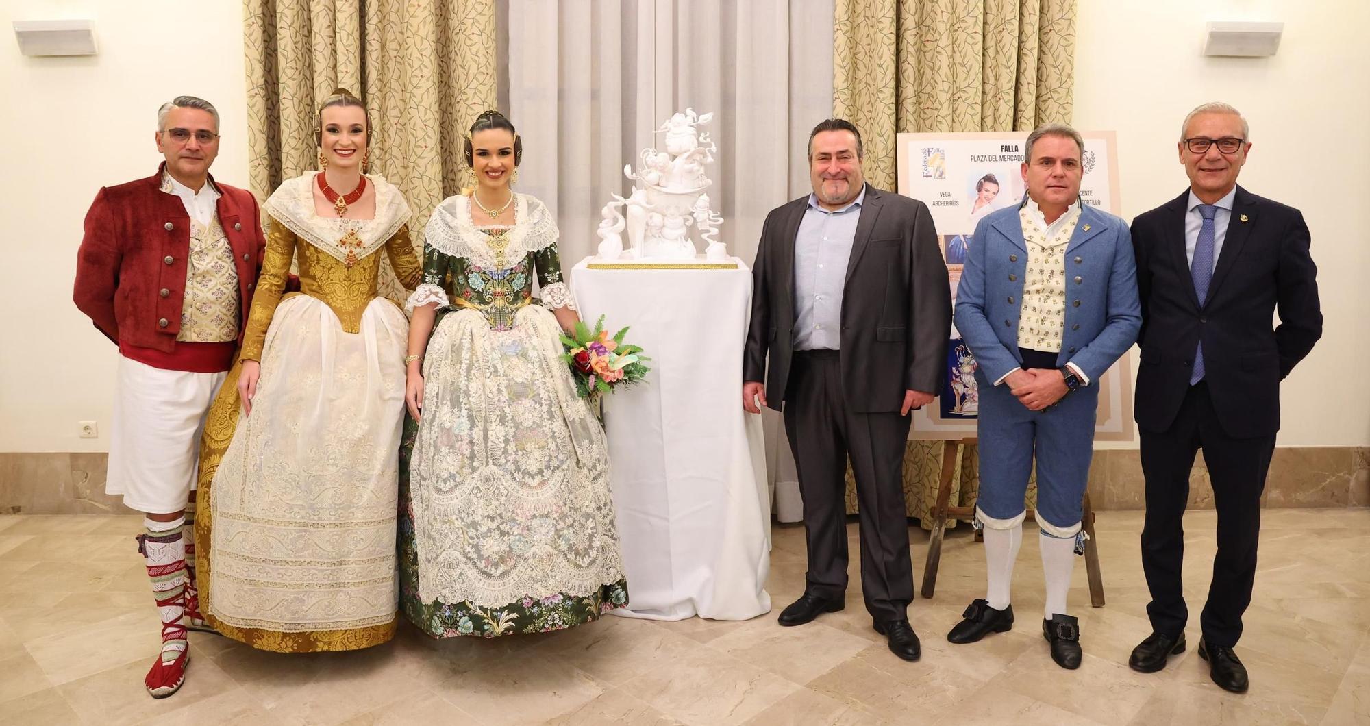 Mercado Central,  con Palacio y Serra