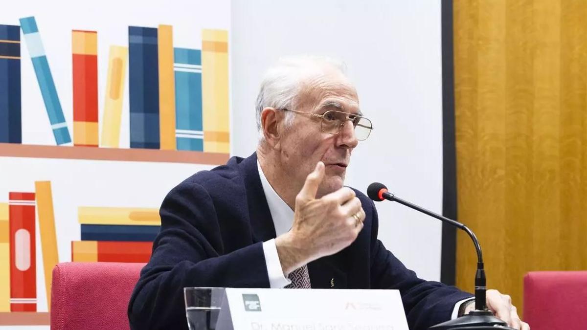 El doctor Manuel Sans Segarra presenta su libro 'La supraconciencia existe' en Manresa, el pasado 6 de marzo.