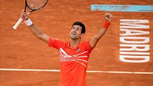 lmendiola54352417 topshot   serbia s novak djokovic celebrates after defeating200804124831