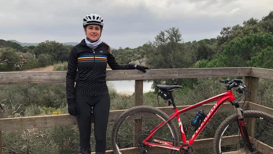 Baños, durante una de sus recientes salidas en bicicleta por la provincia.