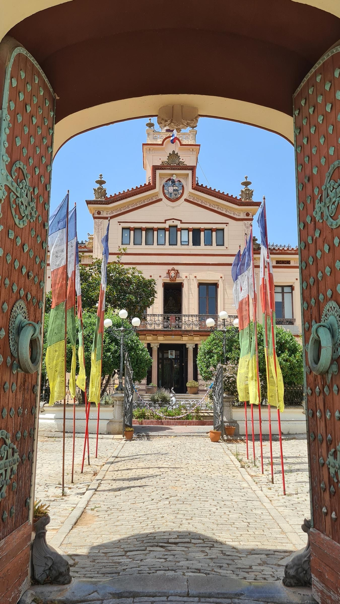 Fachada del monasterio del Garraf