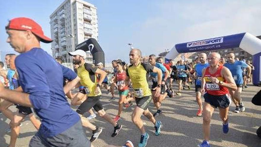 Los primeros metros de la carrera de Salinas.