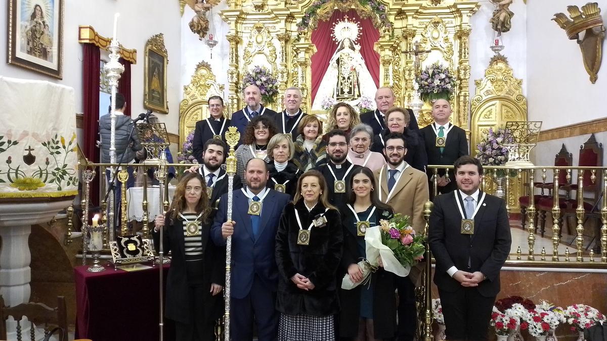 Representantes de la cofradía de la Virgen del Carmen de Rute.