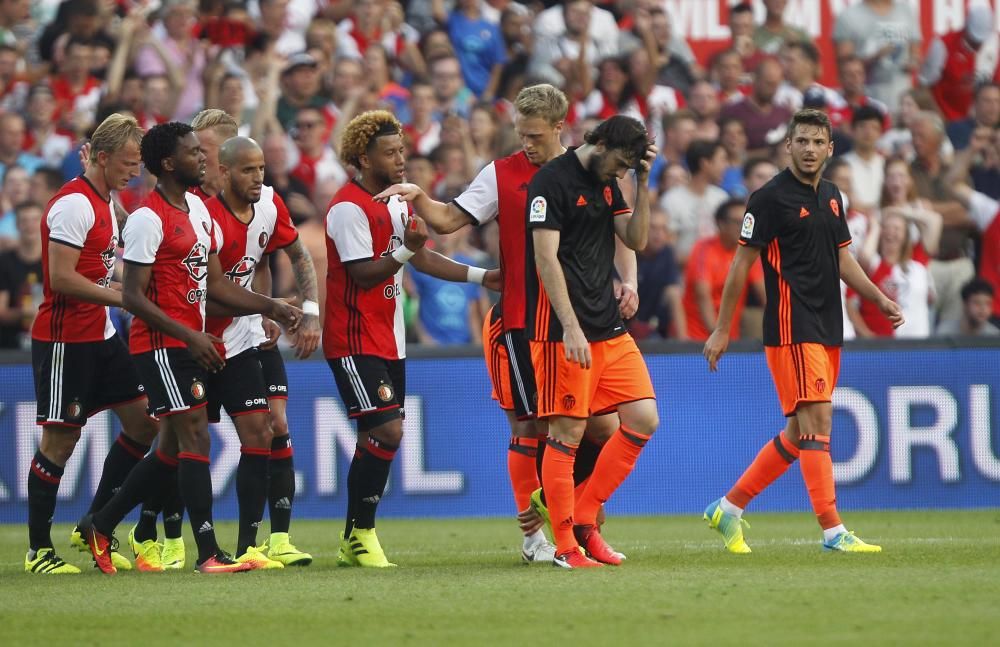 Las mejores imágenes del Feyenoord - Valencia CF