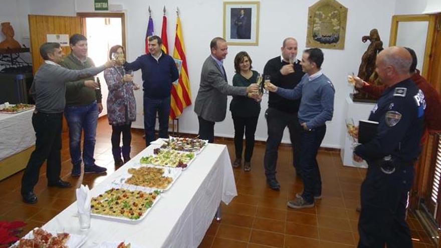 El último brindis del año con los trabajadores del Consell