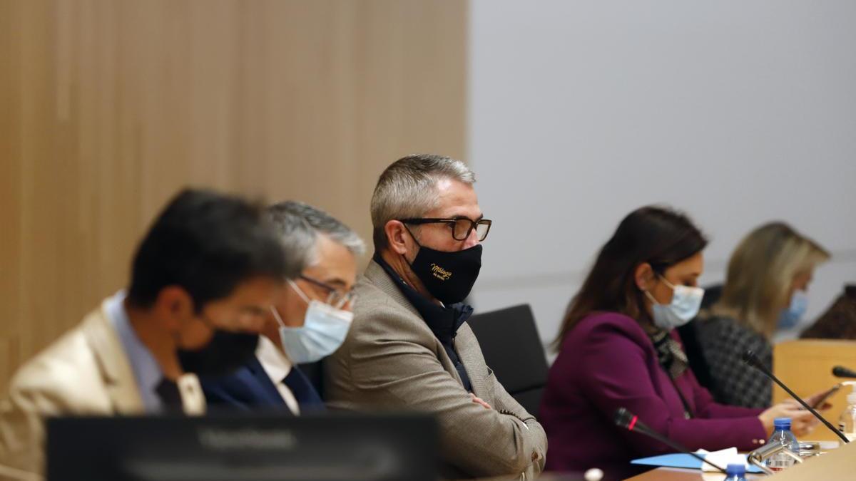 Juan Carlos Maldonado, junto a Francisco Salado, en el pleno de la Diputación.