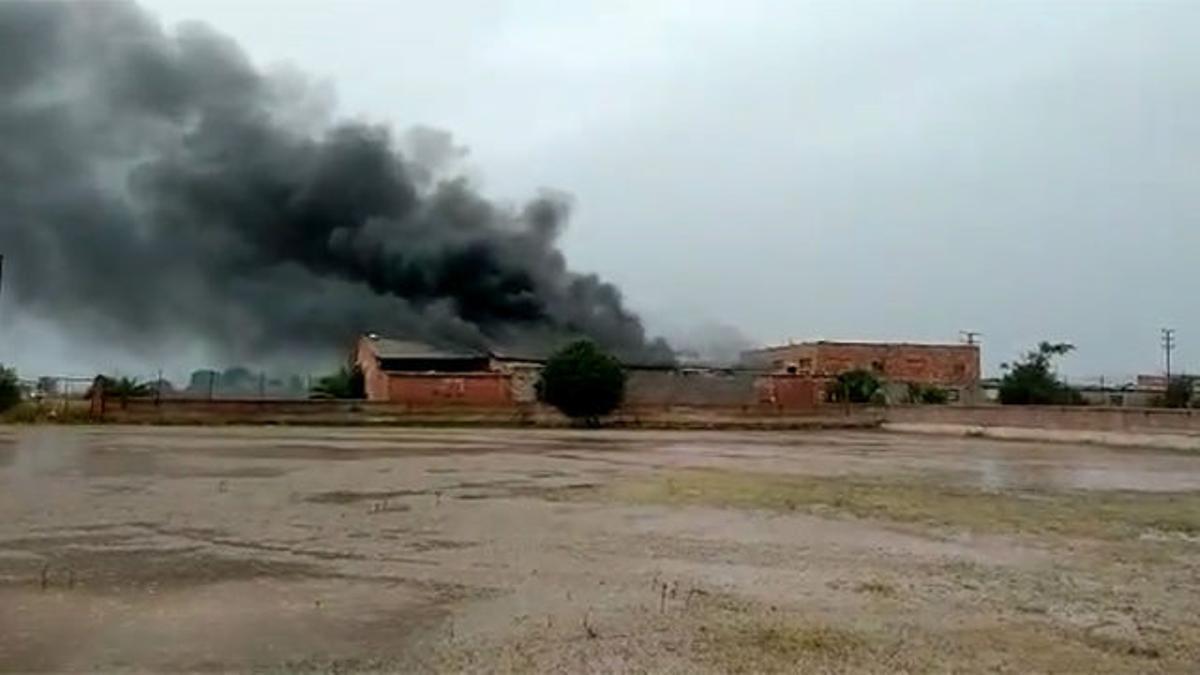 Se incendia una nave al lado de la Ciudad Deportiva del Villarreal