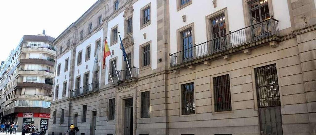 El acuerdo evitó el juicio previsto en la Audiencia Provincial de Pontevedra. // Rafa Vázquez