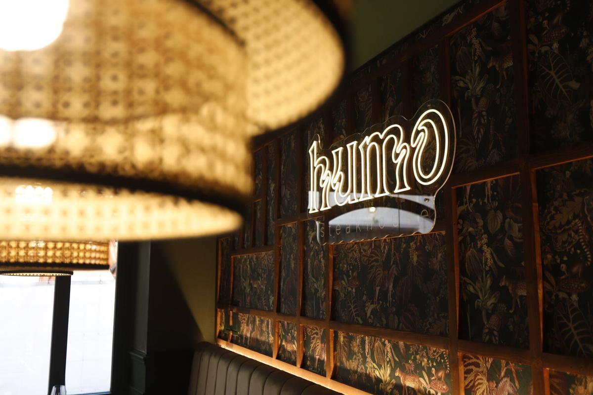 EN IMÁGENES | HUMO Steakhouse, el restaurante de Zaragoza que potencia la esencia de la brasa: “Destaca la elegancia y lo salvaje de la carne”