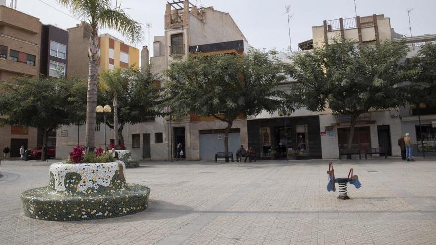 Desescalada en Onda: Reinician las obras para mejorar la zona infantil de la plaza España