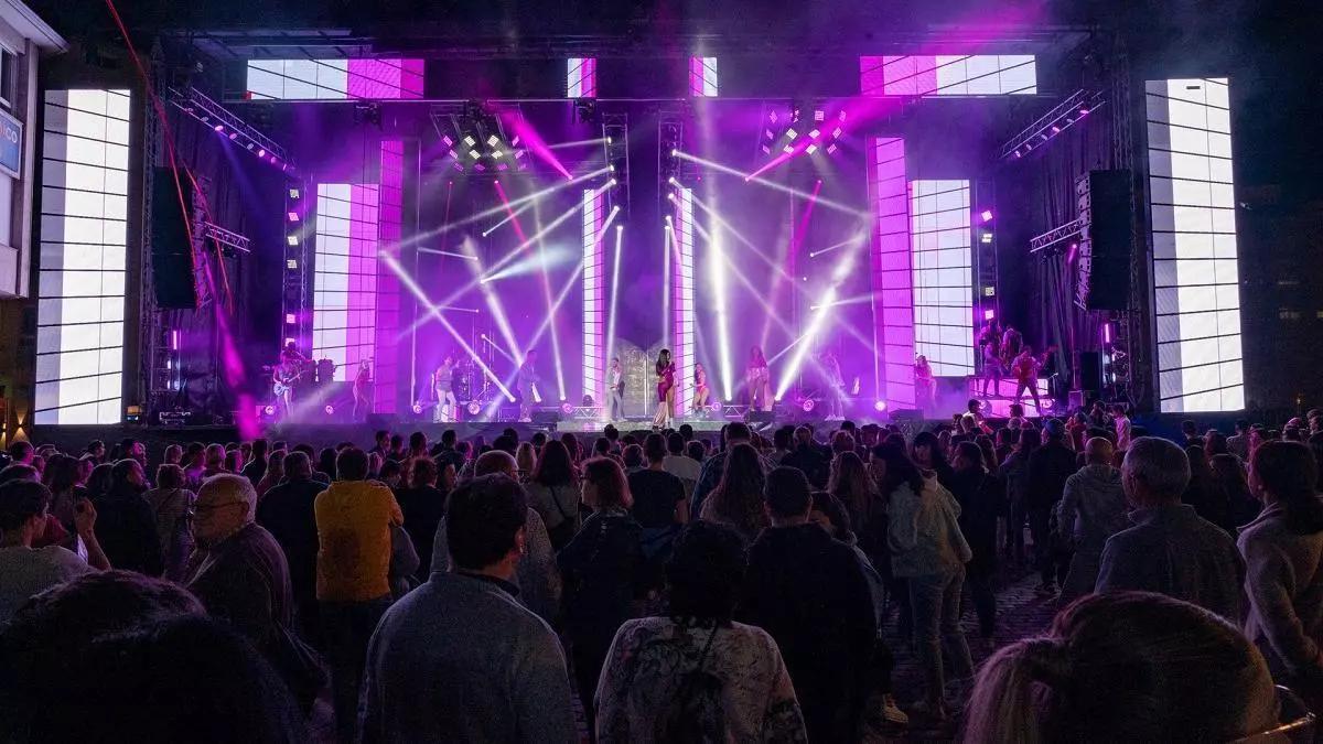 Actuación da Orquesta Olympus