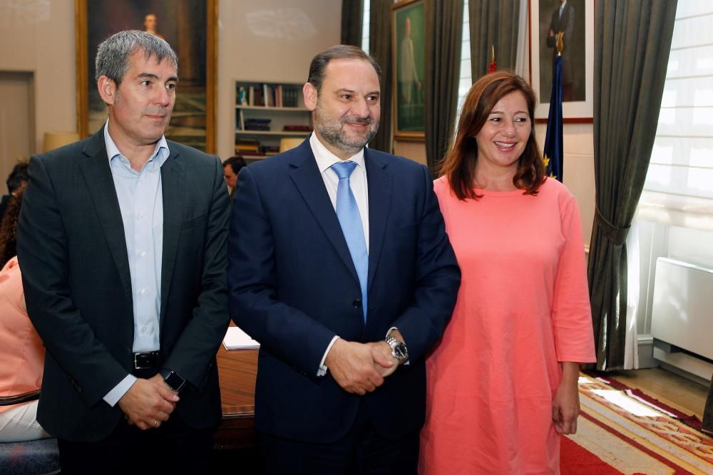 El ministro de Fomento se reúne con los presidentes de Canarias y Baleares