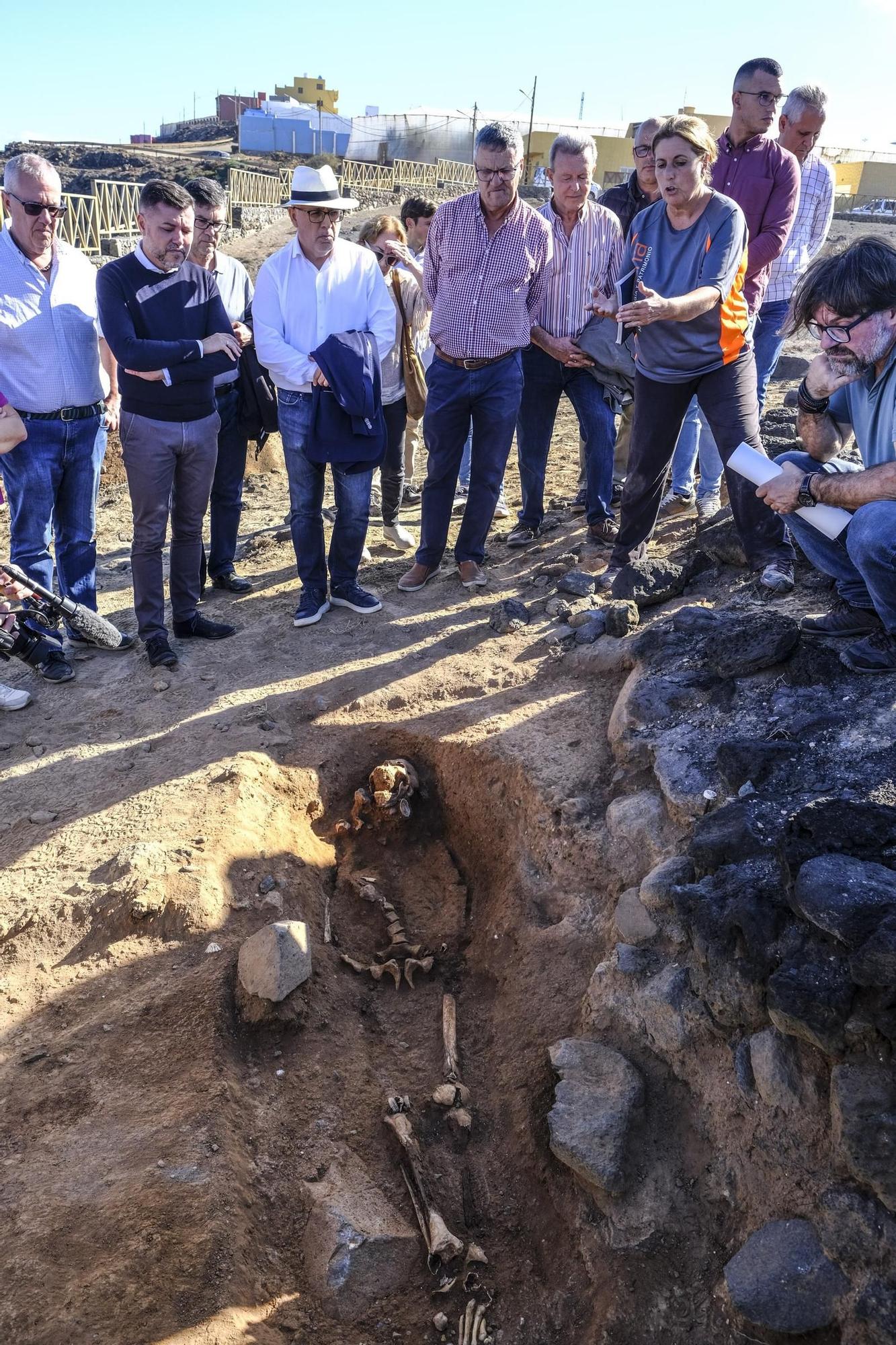 Visita a la zona arqueológica de El Agujero, La Guancha y Bocabarranco en Gáldar