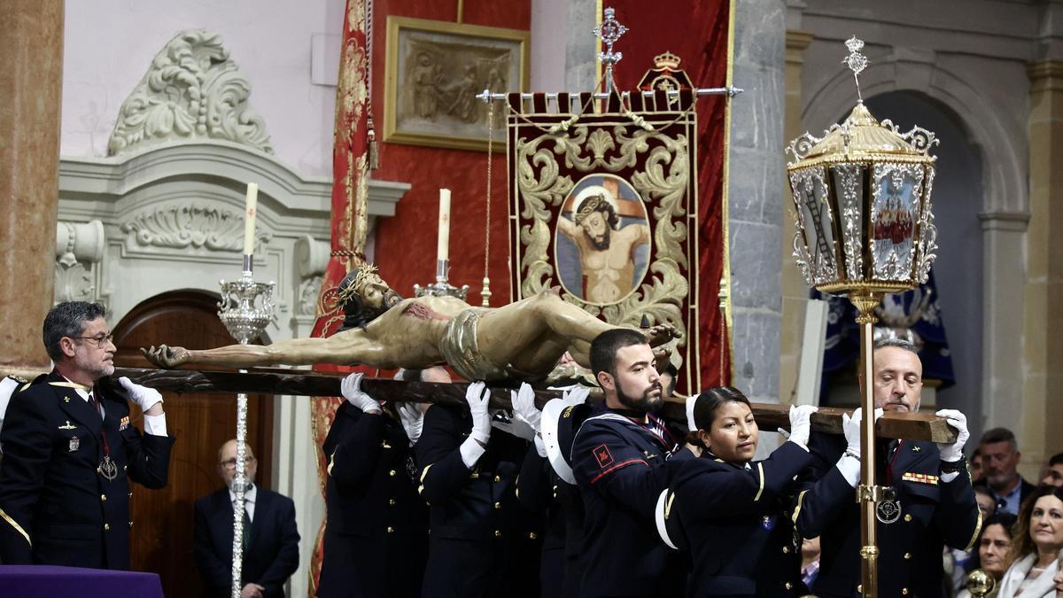 Las imágenes del besapié al Cristo del Perdón de Murcia