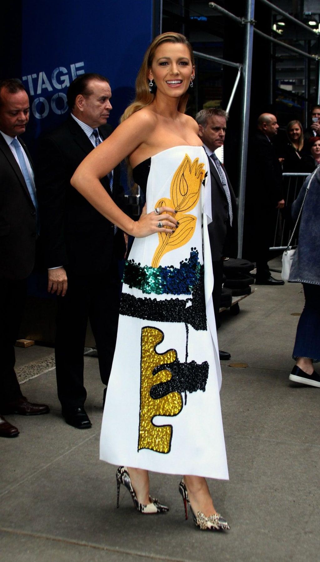 Blake Lively con vestido largo de Oscar de la Renta