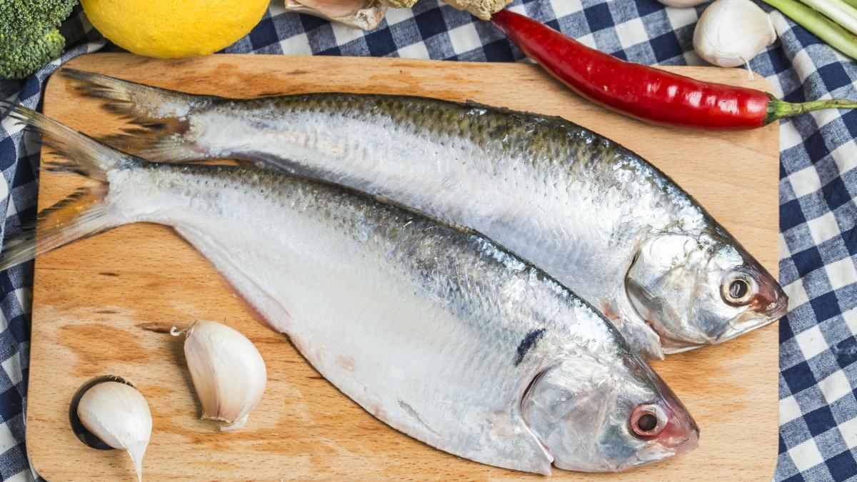 Si ves esto en el pescado, tíralo Si ves esto en el pescado, tíralo