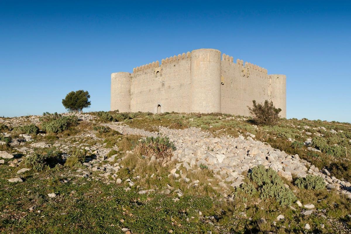 Castillo del Montgrí, Girnona