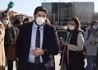 El PP intenta aprovechar la "unidad" en torno a Feijóo para afianzar a López Miras