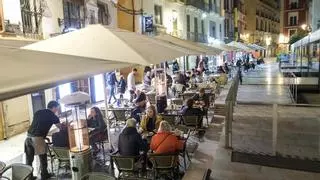 Cara a cara entre vecinos y hosteleros por el ruido en el Casco Antiguo de Alicante