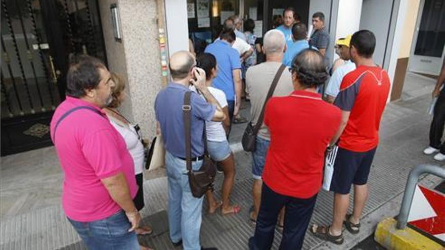 Mayo cierra con 480 parados menos en Castellón