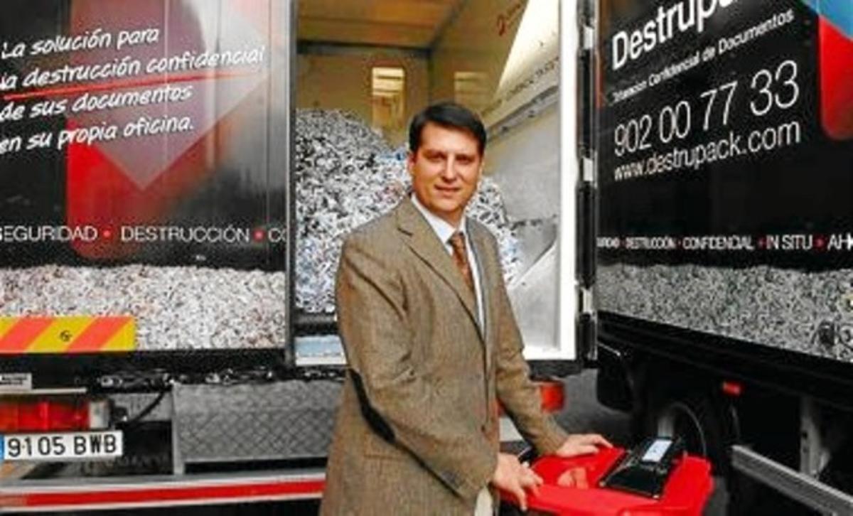 Amadeo Roig, a les instal·lacions de Destrupack. Amadeo Roig, a les instal·lacions de Destrupack.