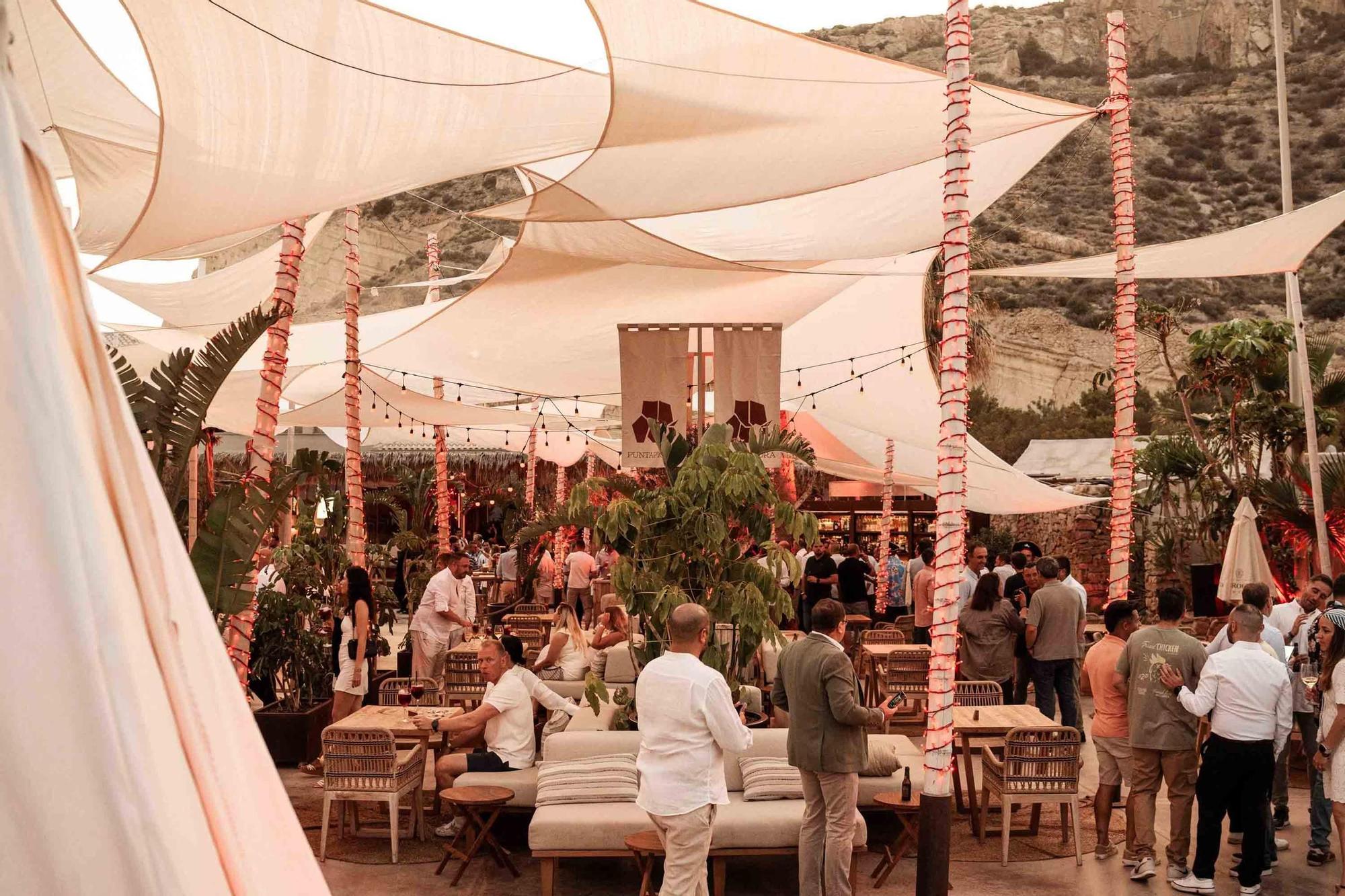 Puntapiedra reabre sus puertas con la fiesta que marca el inicio del verano 2025 en Alicante
