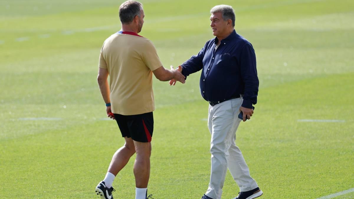 Hansi Flick y Joan Laporta, en una imagen de esta pretemporada