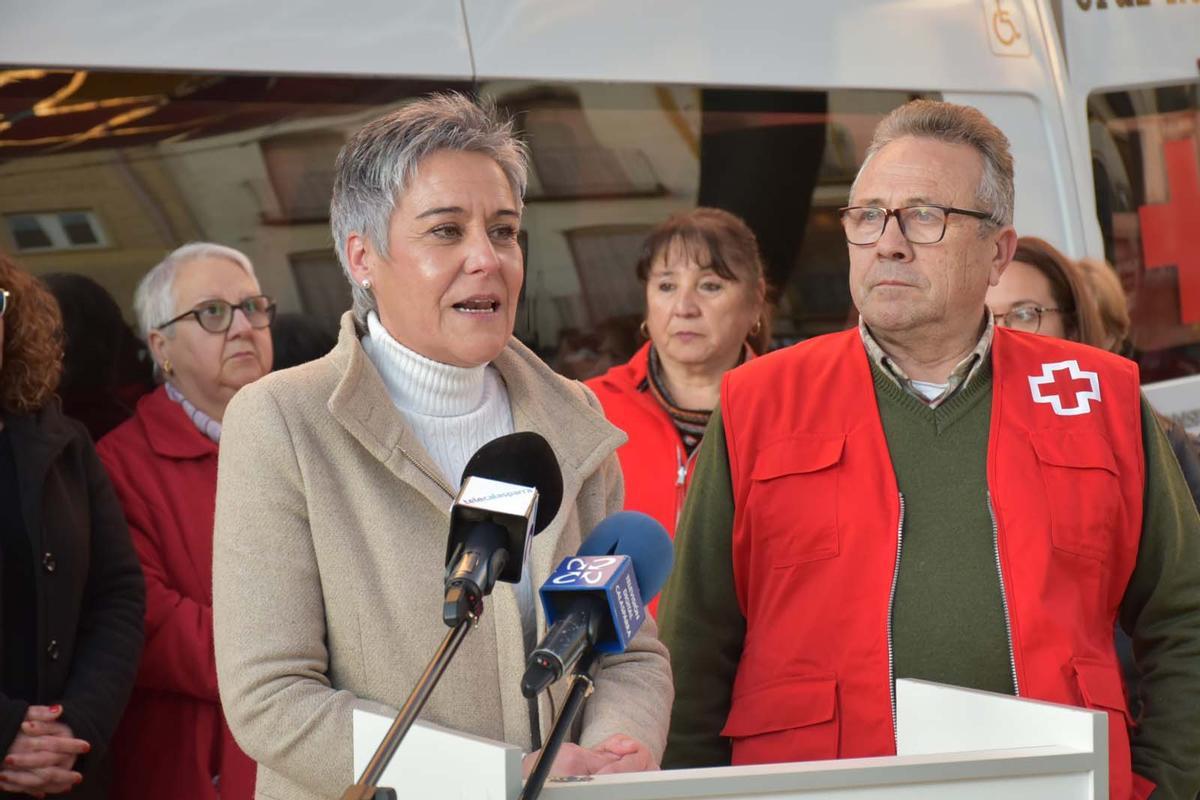 La alcaldesa Teresa García presentando el nuevo proyecto