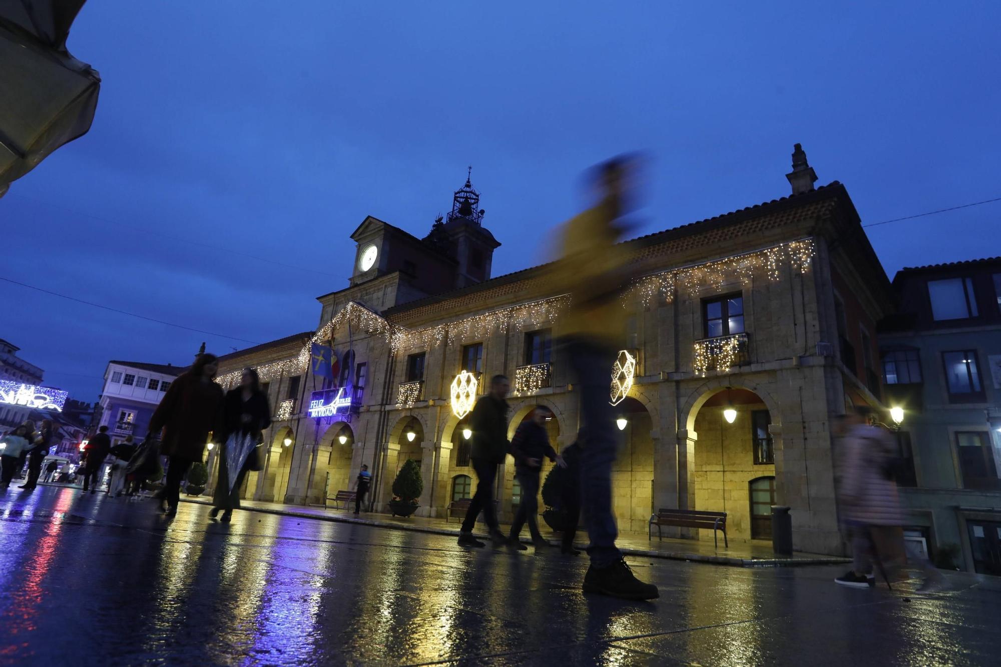 EN IMÁGENES: Asturias y sus visitantes "flipan" a más de 20 grados en Navidad: "Esto no es normal