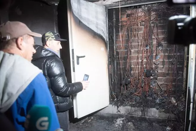 Así quedó el interior del edificio de la Sagrada Familia tras el incendio con una víctima mortal