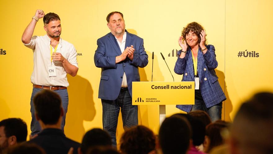 La consellera d'Acció Climàtica i Agricultura, Teresa Jordà, el diputat al Congrés Gabriel Rufián i el president d'ERC Oriol Junqueras