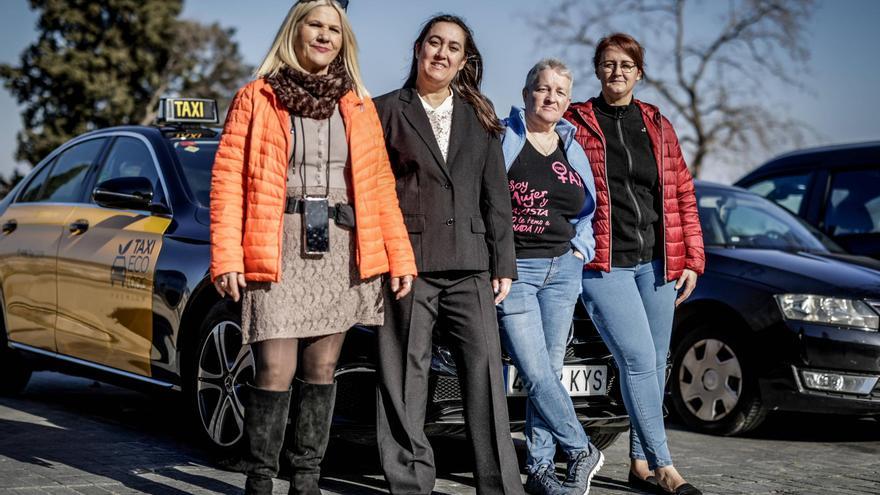 Mujeres taxistas piden cámaras en los coches por los abusos y agresiones