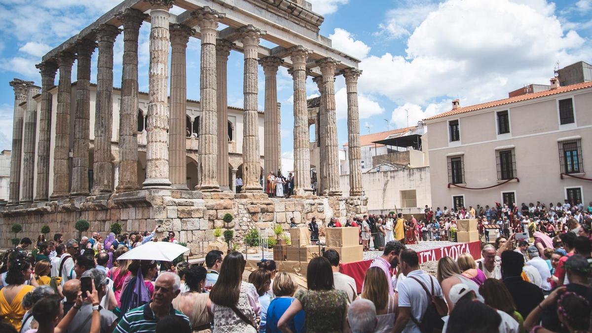 Ambiente del templo de Diana, ayer, por Emerita Lvdica.