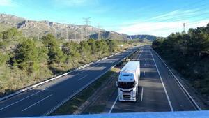 Restringida la circulación de camiones en la AP-7 por viento