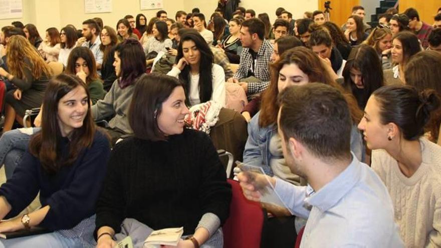 Los estudiantes de la UPCT visitaron el museo y la zona de Las Menas de Alhama.