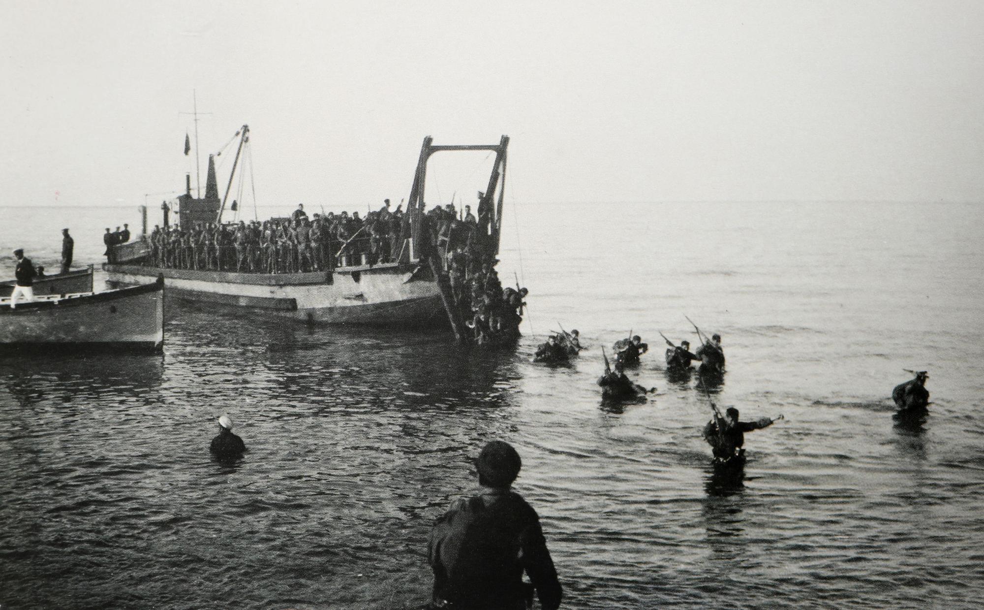 Una travesía fotográfica al pasado de la Marina española de casi cien años de navegación