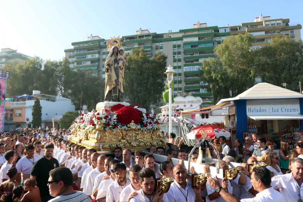 Salida procesional de la Virgen del Carmen de la barriada de El Palo.