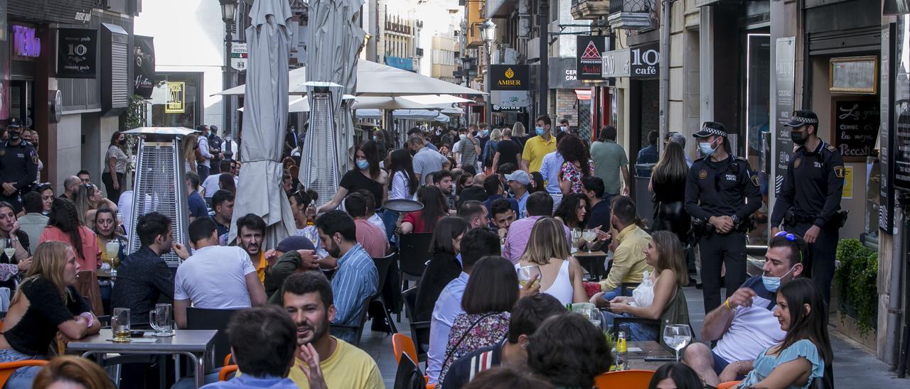 La Policía Local controla el tardeo en Castaños el pasado fin de semana