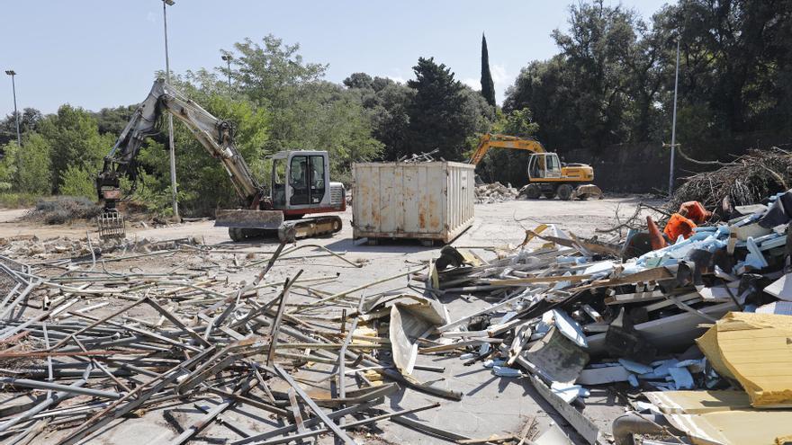 Enderroquen per «seguretat» la zona esportiva del Puig d’en Roca