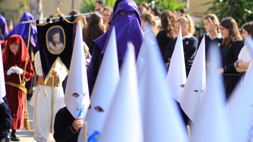 Procesión del Viernes de Dolores en La Asunción