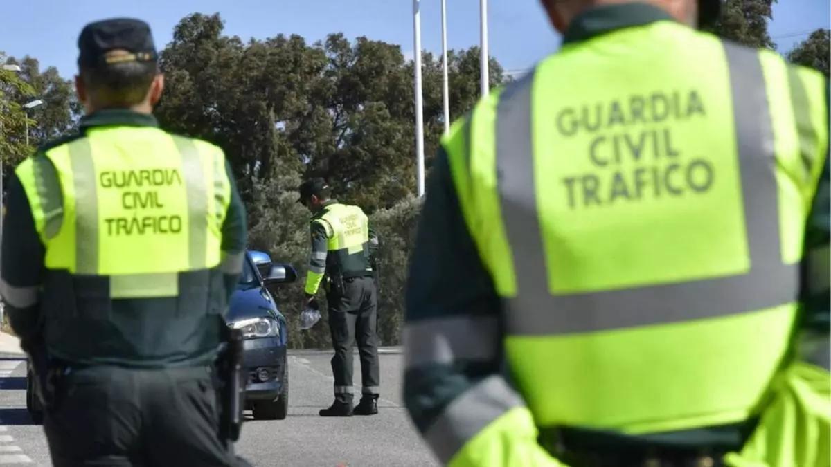 El BOE hace oficial la tasa 0,0 con multa de 500 euros y pérdida de 4 puntos del permiso de conducir: la Guardia Civil ya empieza a parar