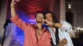 'Sinbikini', la música veraniega de dos amigos de Castellón que conquista las salas de todo el país