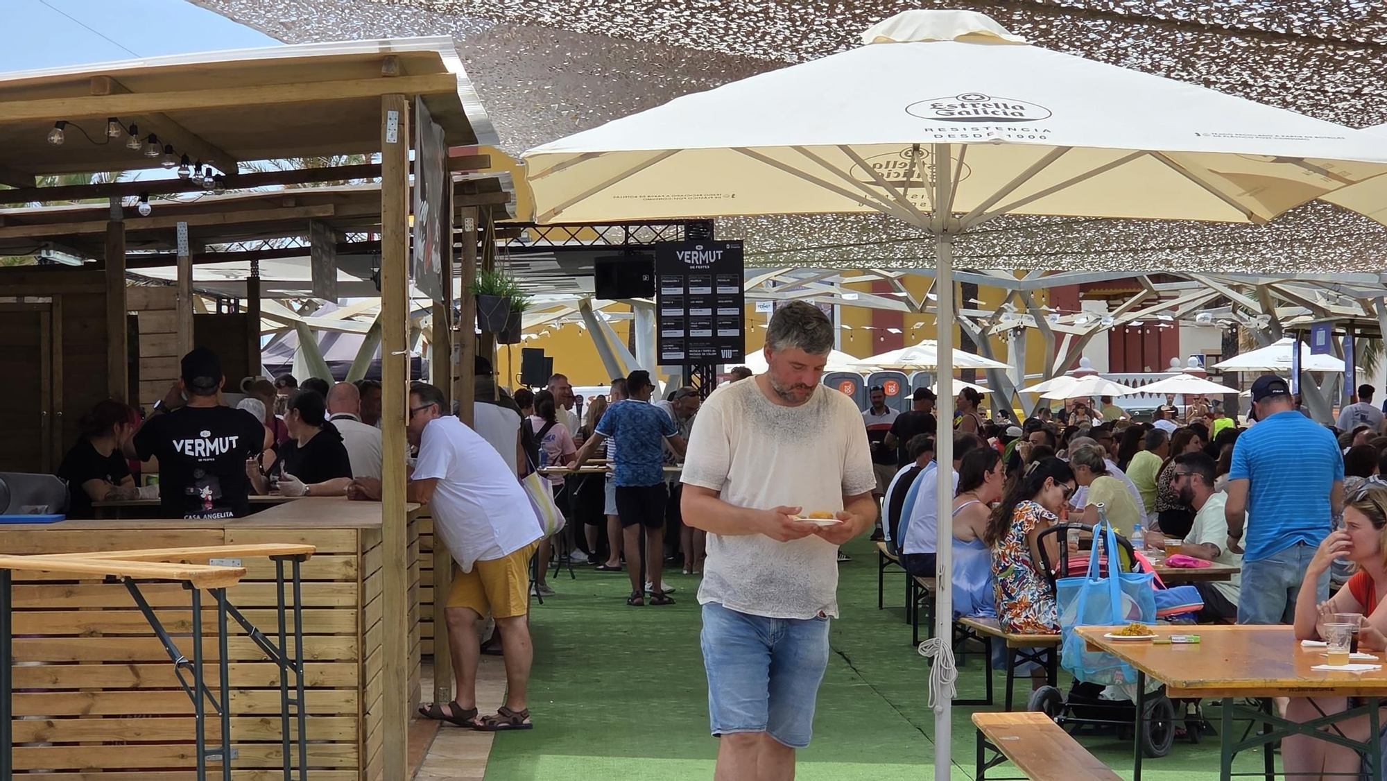 Ambiente en Vinaròs con ocasión de Sant Joan