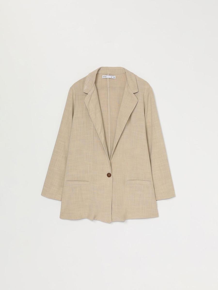 Blazer fluida, de Lefties (12,99 euros)